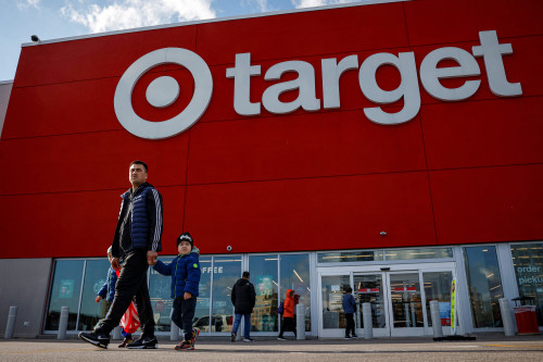 Target cuts annual forecasts as tariff pressure mounts, demand slows further