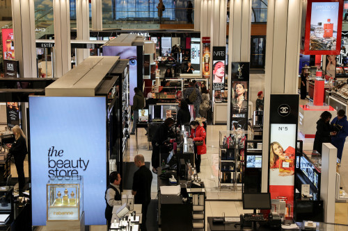 US inflation tepid in April, consumer spending slows