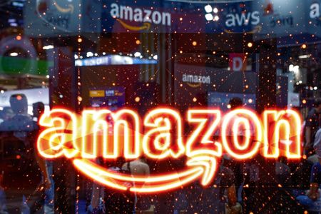 Amazon results beat estimates, revenue forecast misses