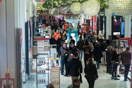 Strong US retail sales boost first-quarter growth estimates