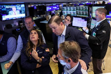 S&P 500 Q1 earnings estimated growth improves; stocks up for week