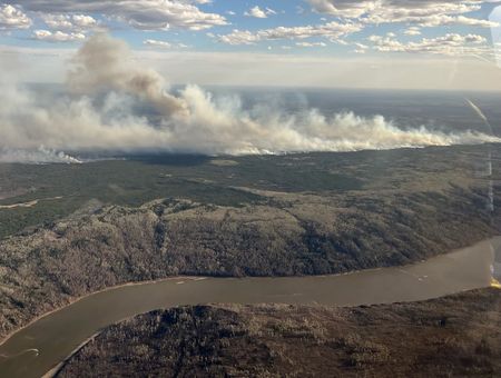 Wildfire evacuation notice issued for oil sands rich Alberta town